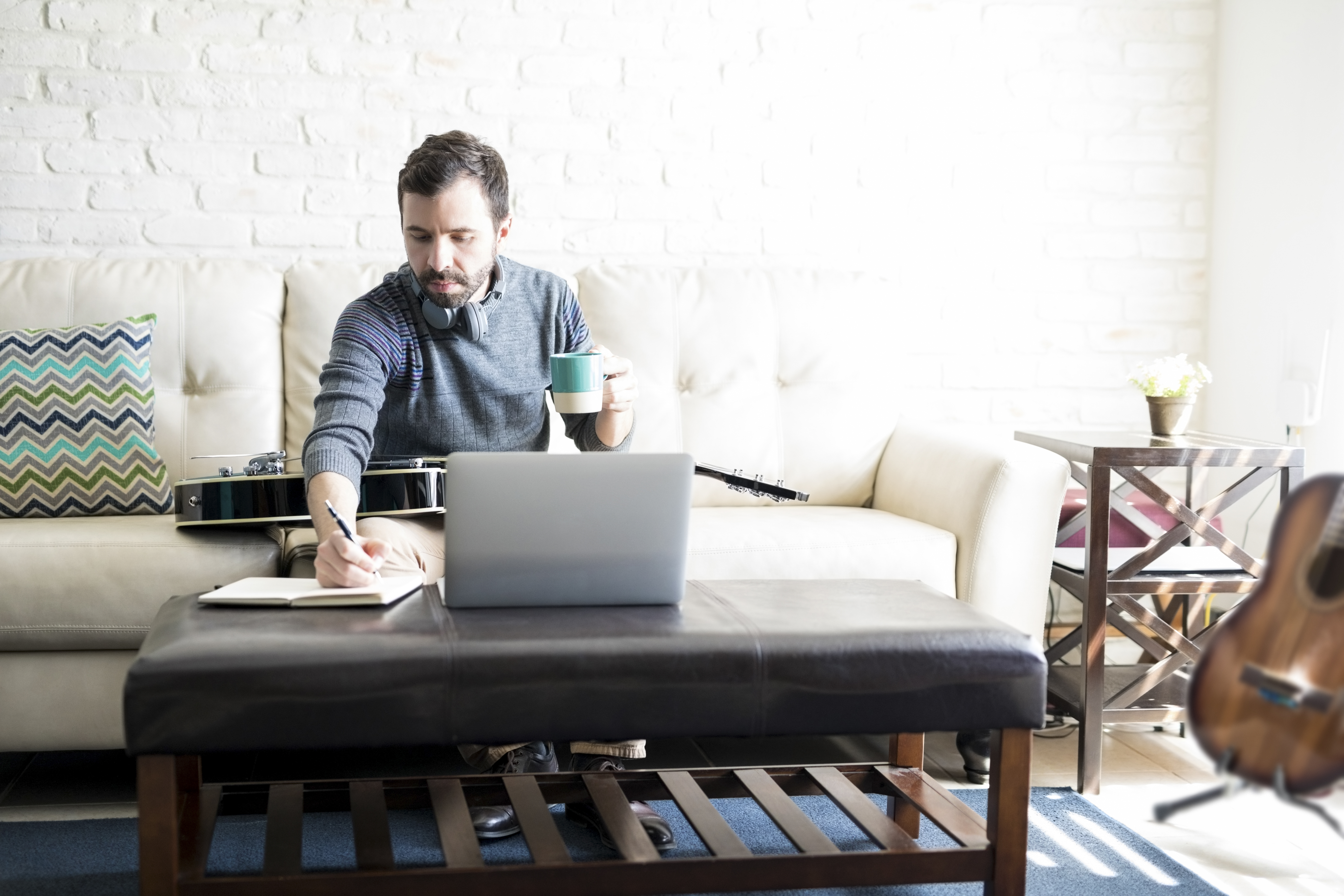 How To Create An Electronic Press Kit To Get Noticed